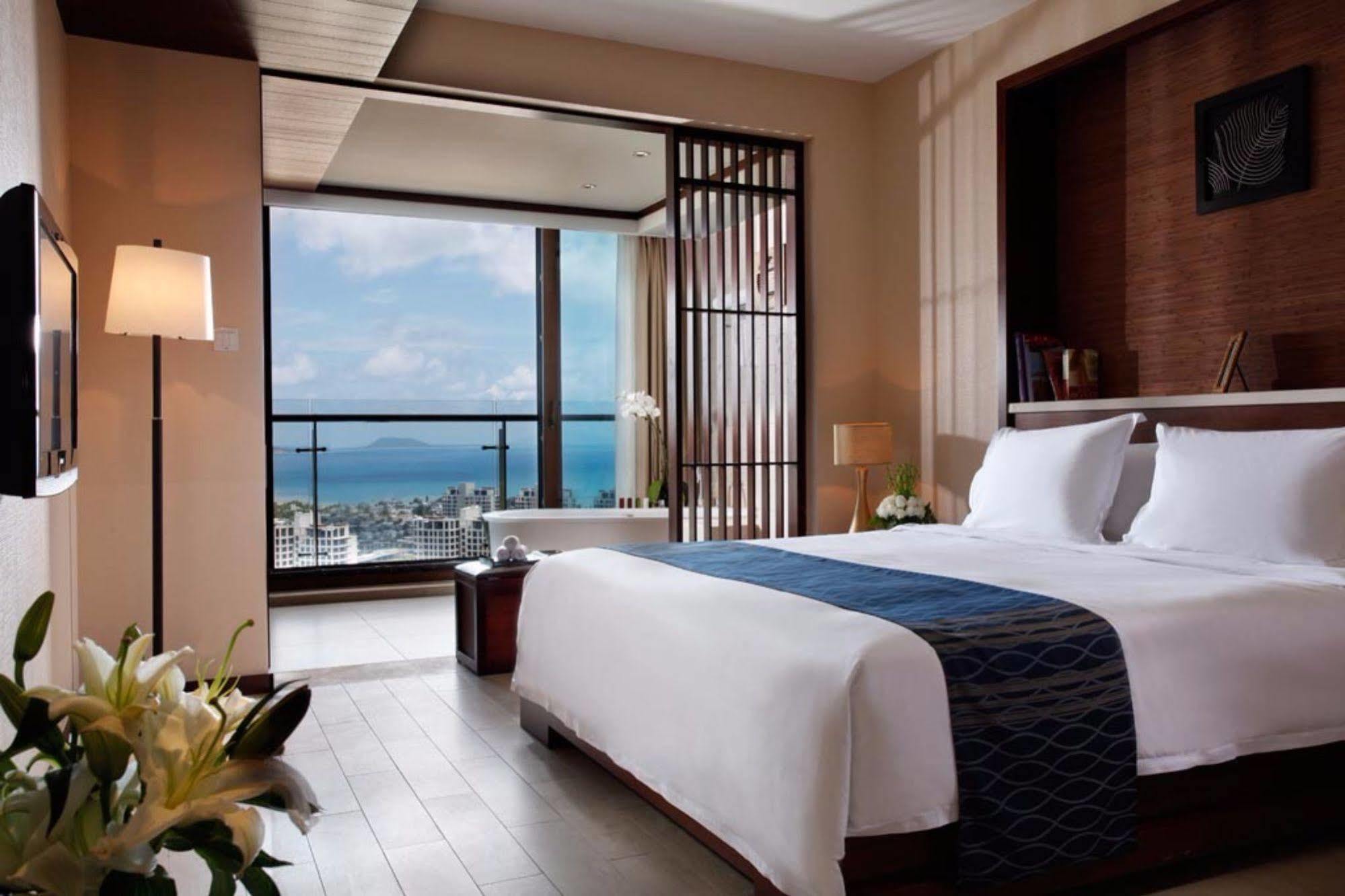 ОТЕЛЬ SERENITY COAST ALL SUITE RESORT SANYA САНЬЯ 5* (Китай) - от 6129 RUB  | NOCHI